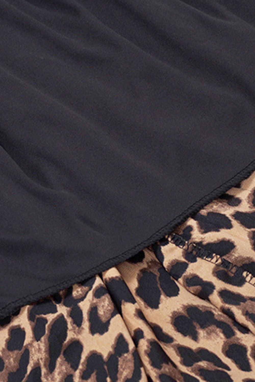 Curvy fit leopard midi skirt for women with stretch waist