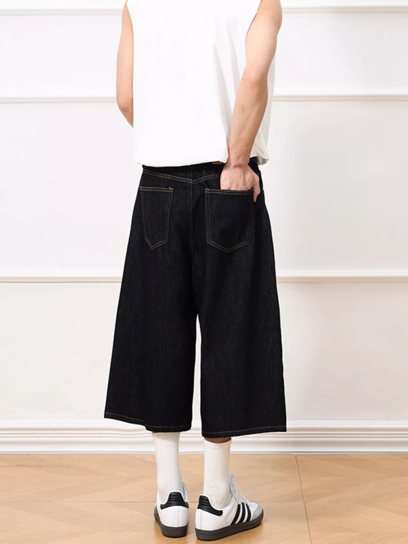men's men's wide leg capris jeans - styling option