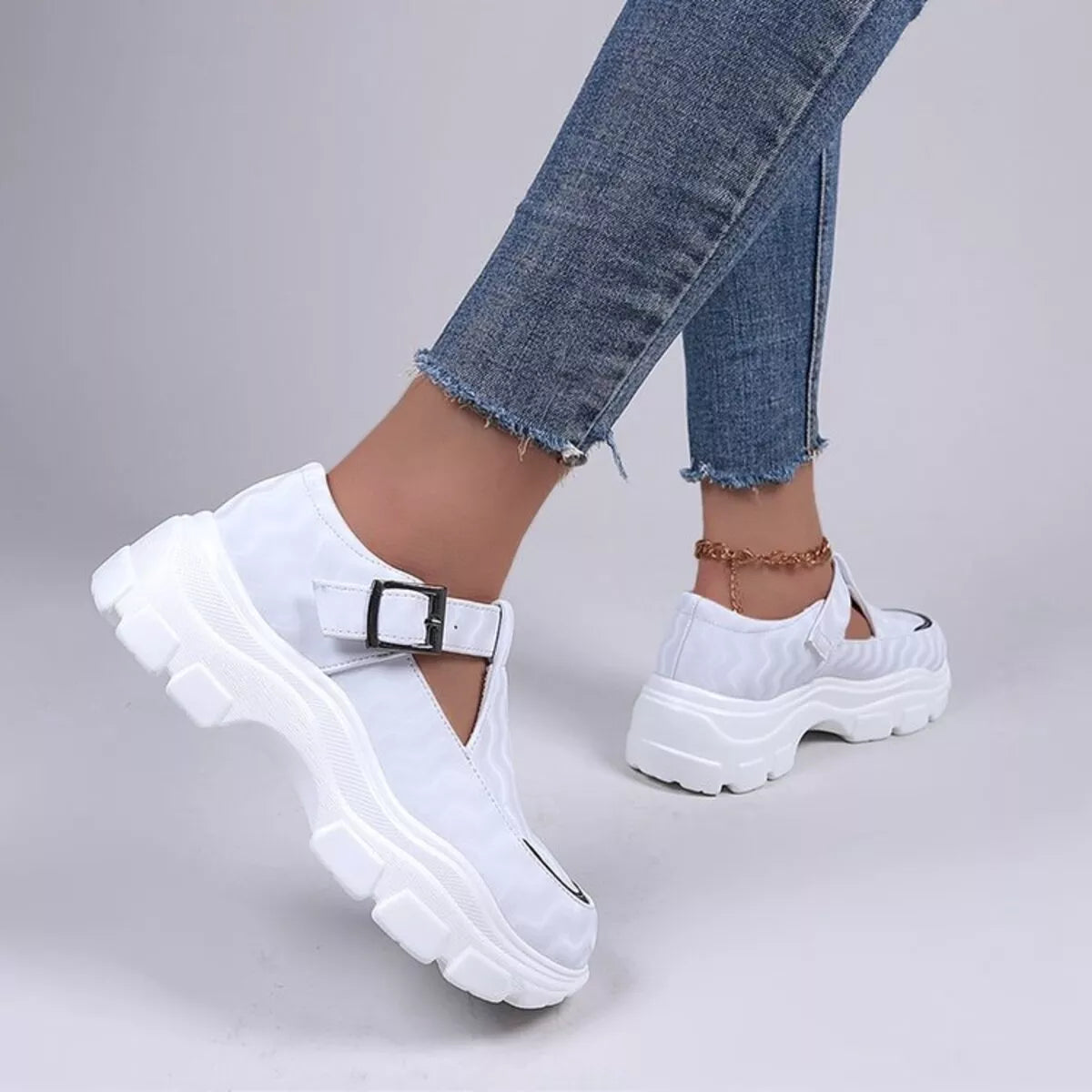 women's round toe platform sneakers - styling option