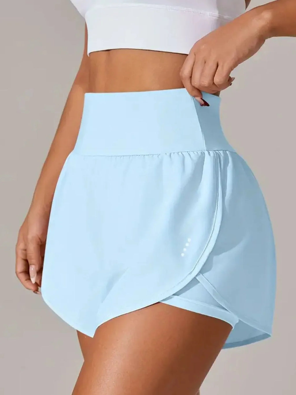 women's pocketed high waist active shorts - extra view