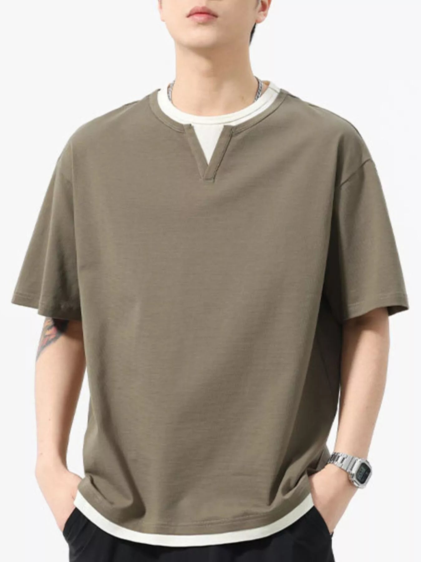 men's men's plus size contrast trim short sleeve tee - detail shot