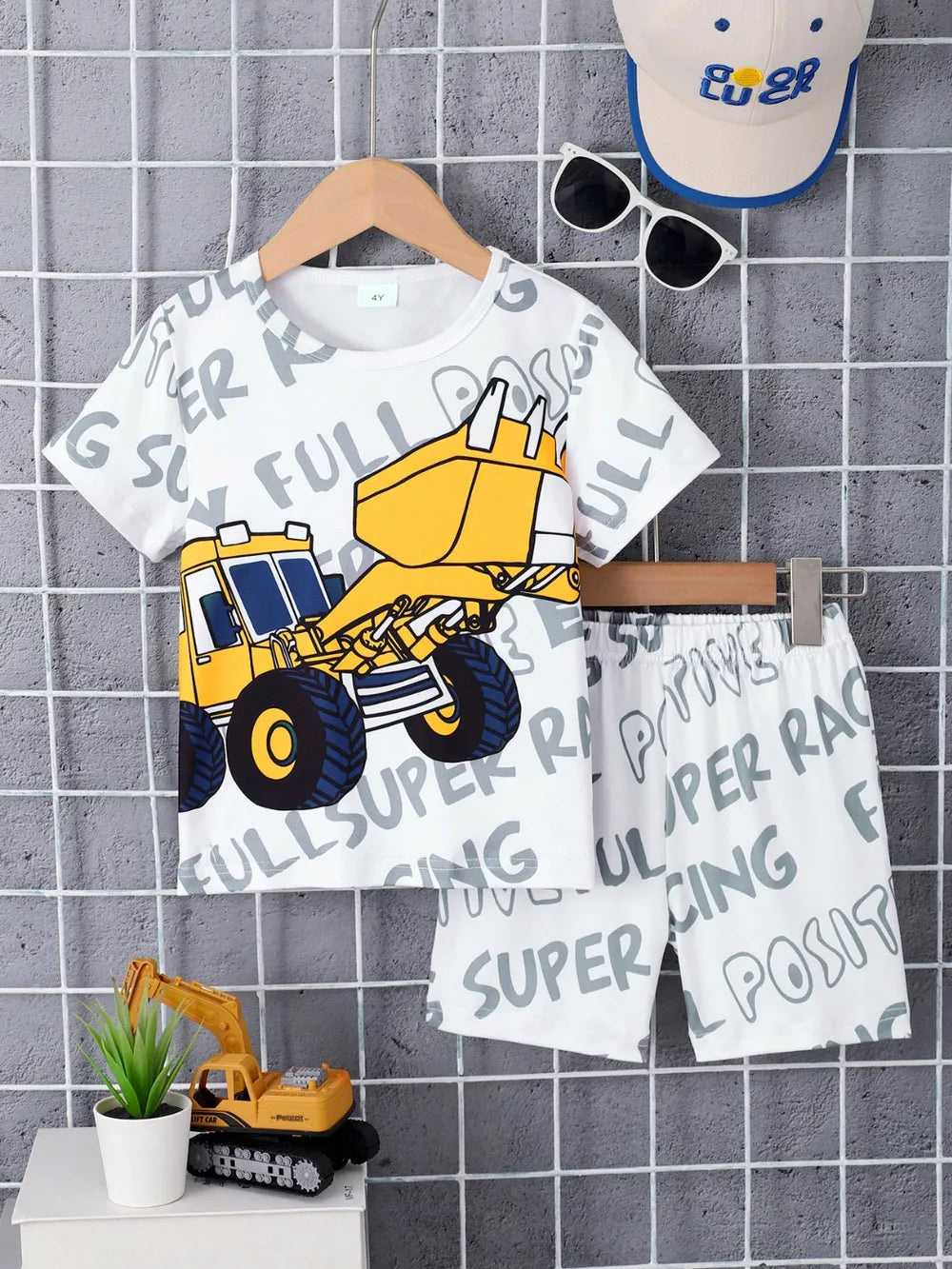 children's round neck cartoon graphic t shirt and shorts set — stylish clothing for kids