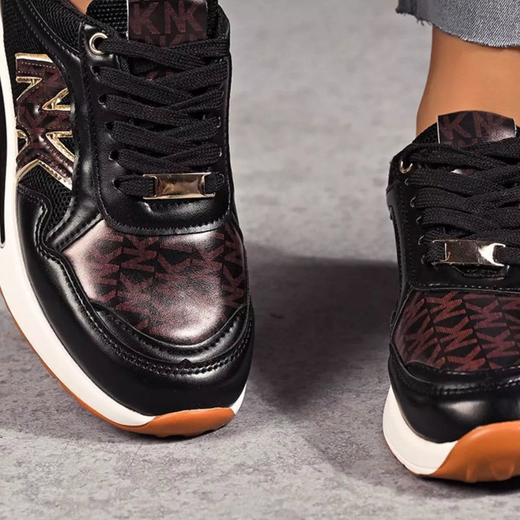 women's lace up round toe sneakers - styling option