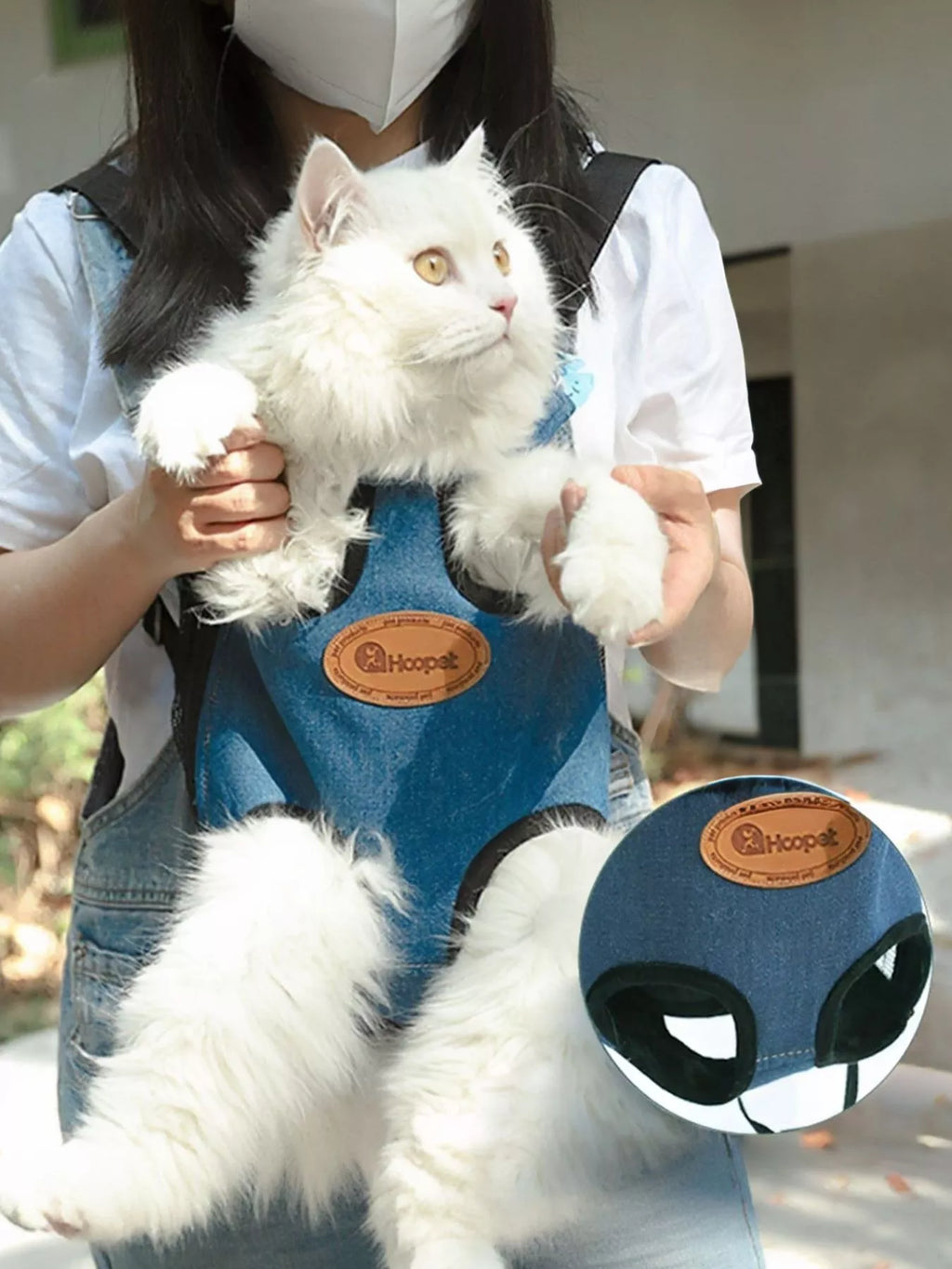 adjustable straps pet carrier backpack - close-up detail
