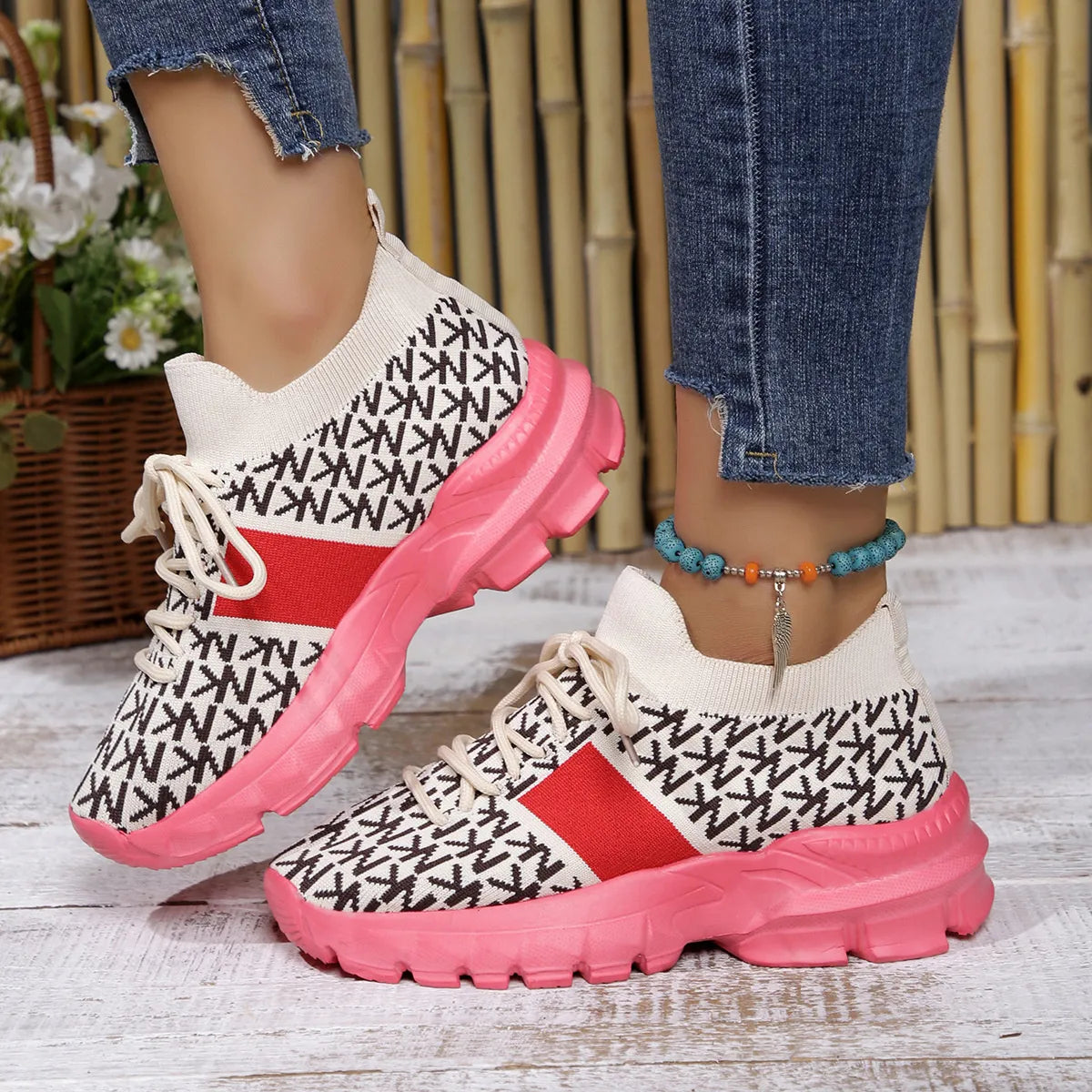 women's round toe lace up sneakers - styling option