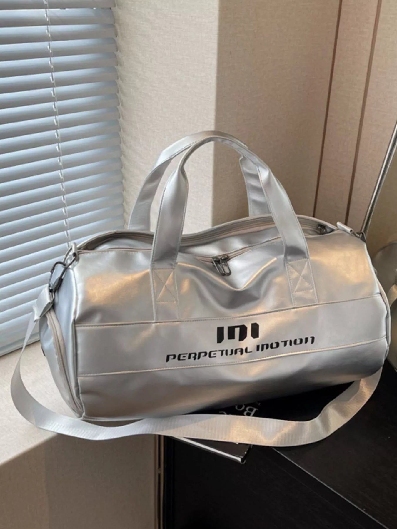 women's lightweight travel duffel bag with shoulder strap - additional image
