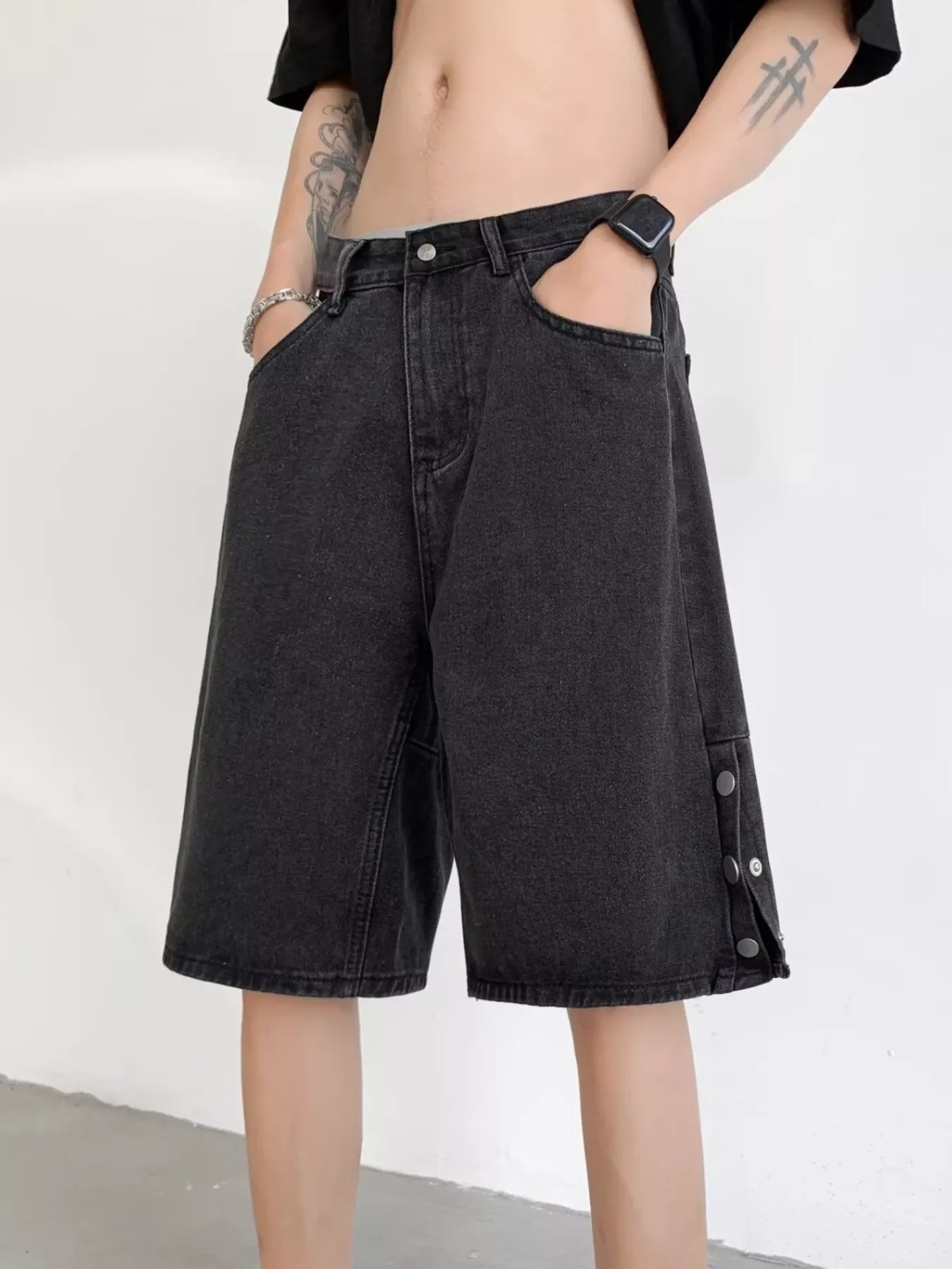 men's men's plus size vintage wash wide leg denim shorts - styling option