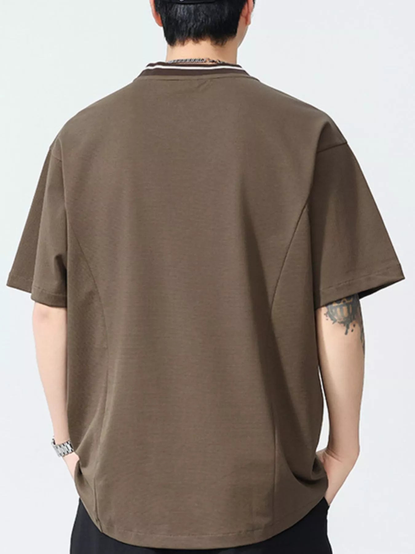 men's men's plus size round neck short sleeve tee - close-up detail