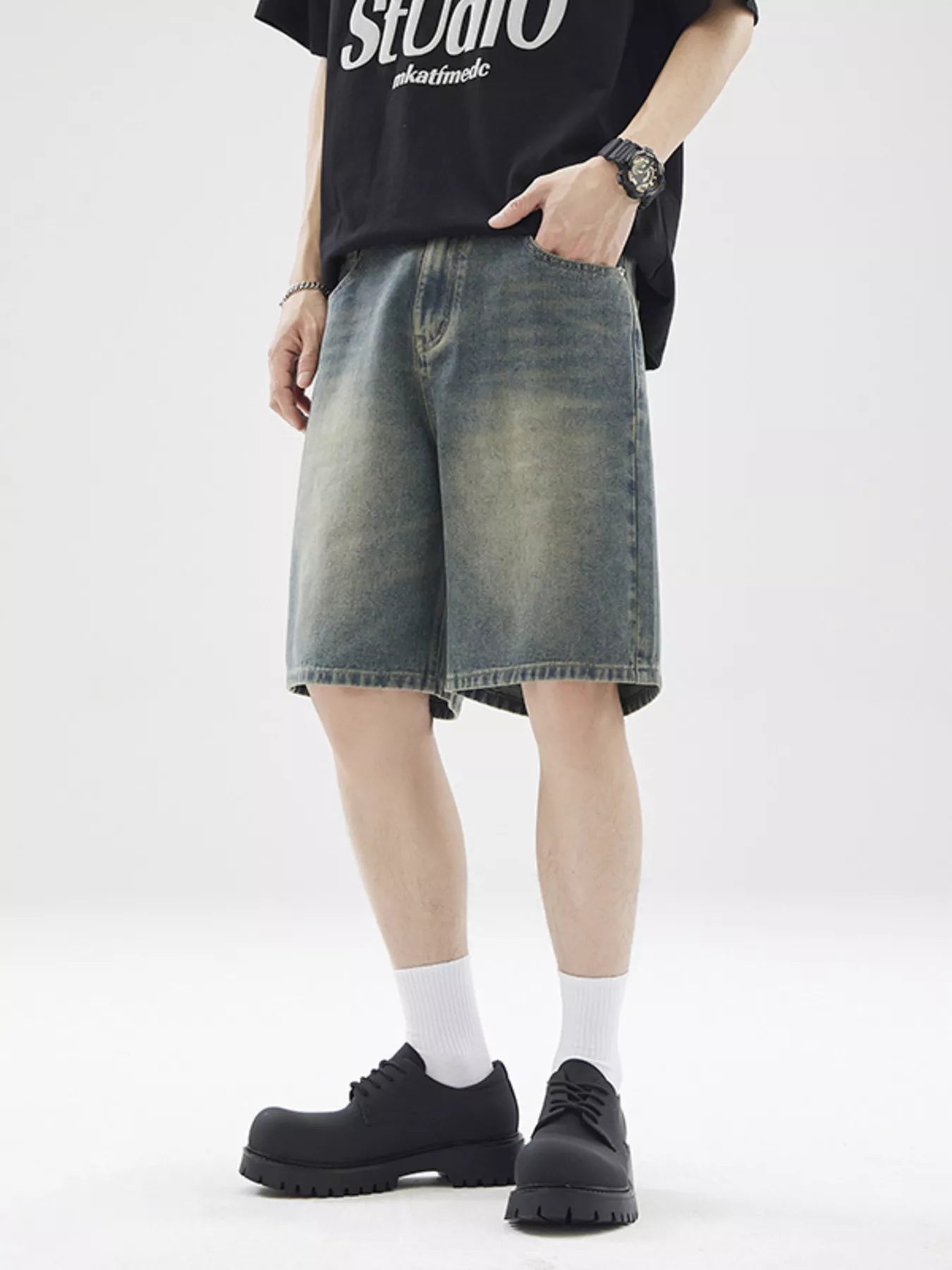 men's men's full size vintage wash wide leg denim shorts plus size - detail shot
