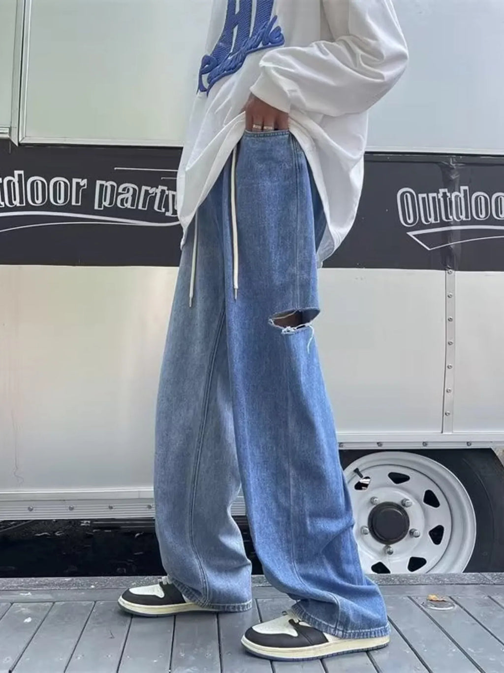 men's men's full size ripped wide leg jeans plus size - close-up detail