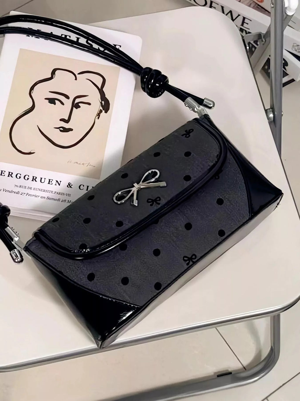 women's bow decor flap shoulder bag - product showcase