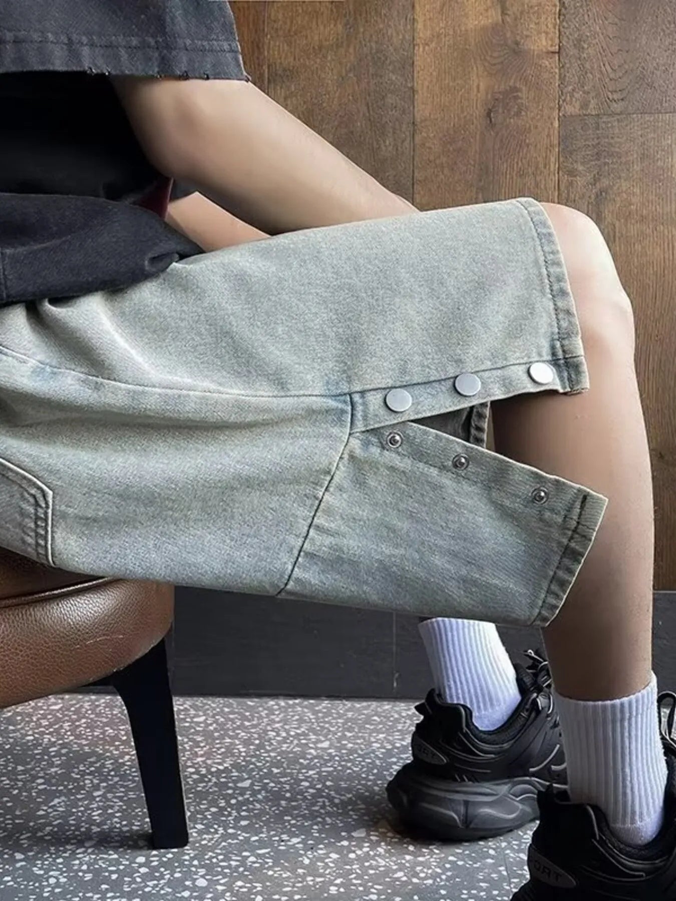 men's men's plus size loose fit wash denim shorts - close-up detail