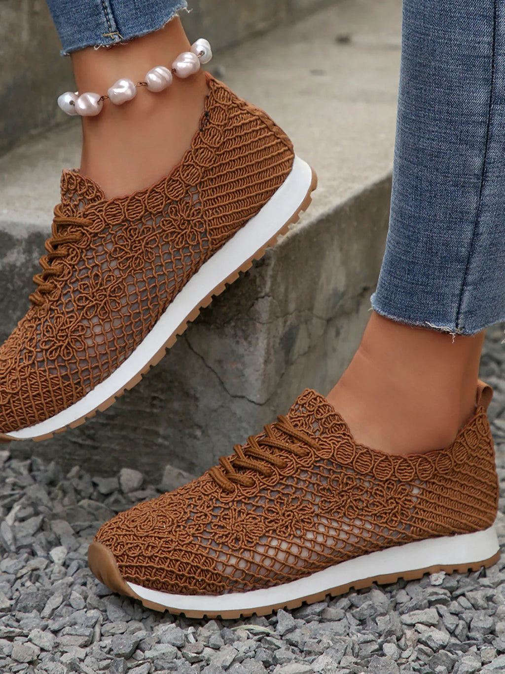 women's breathable mesh lace-up sneakers - product detail