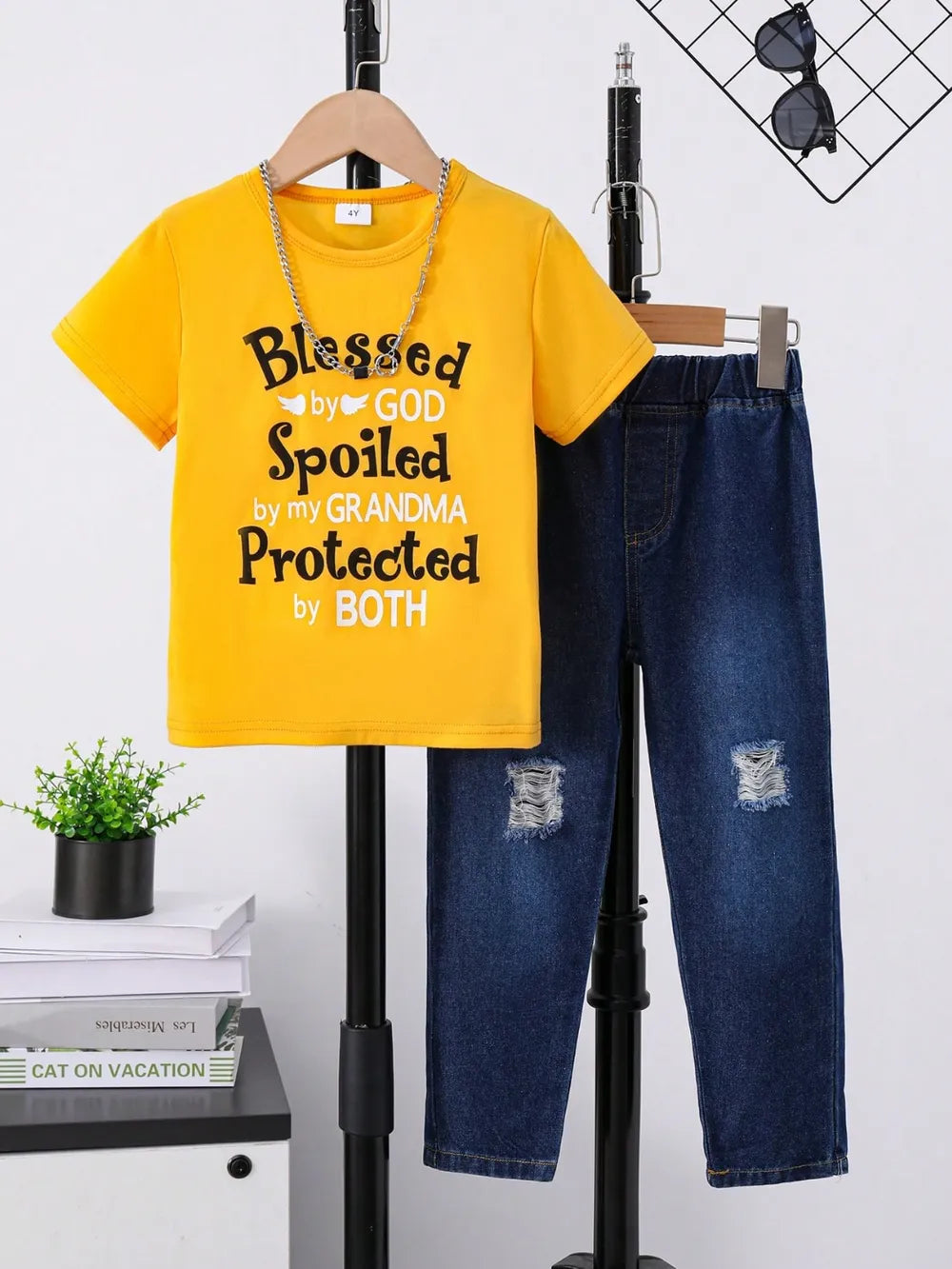 children's round neck letter graphic t shirt and distressed jeans set — stylish clothing for kids