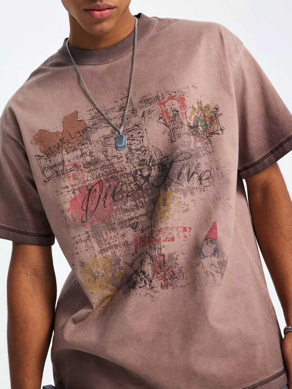 men's men's vintage graphic round neck oversized t-shirt - detail shot