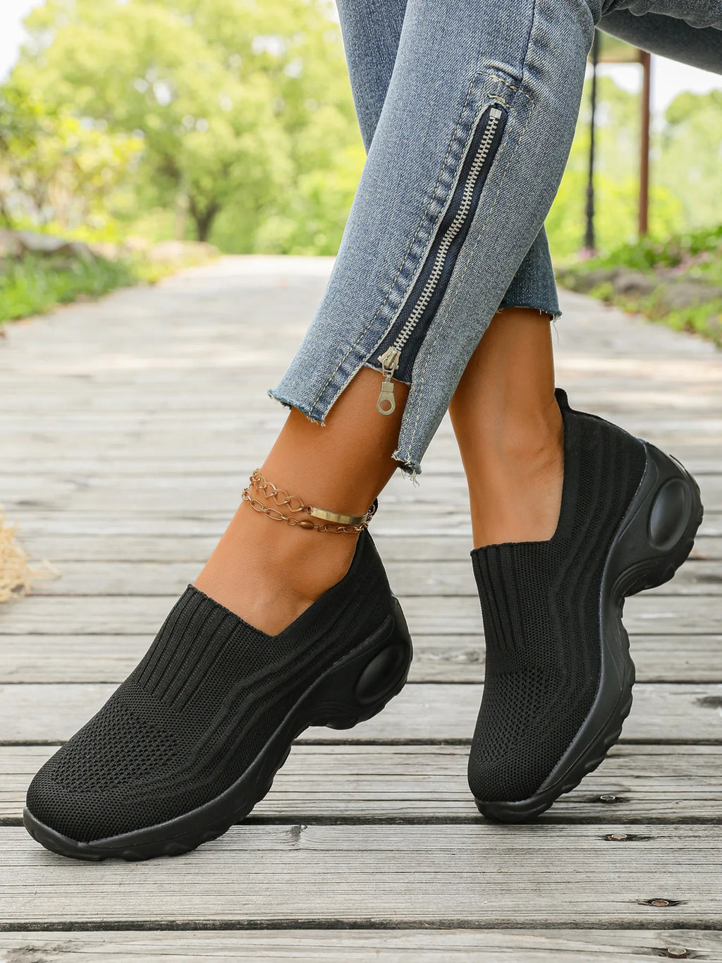 women's round toe mesh sneakers - additional angle
