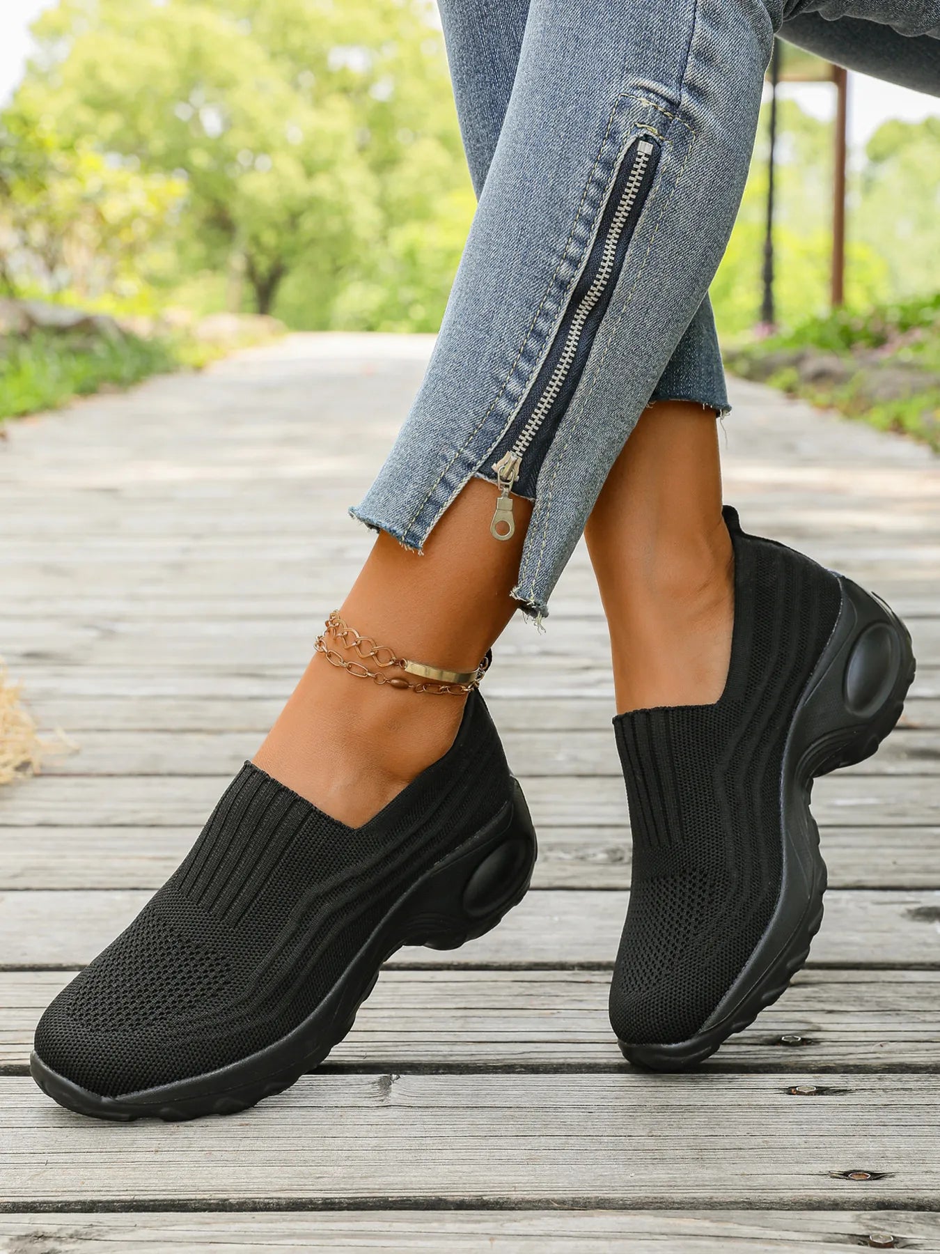 women's round toe mesh sneakers - additional angle