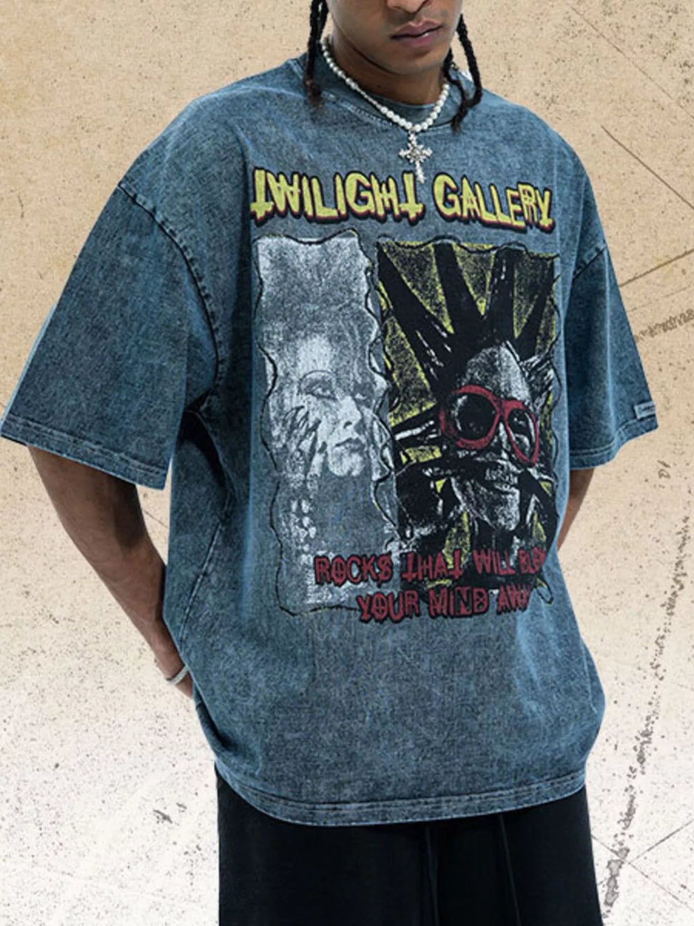 men's men's graphic round neck vintage wash t-shirt - detail shot