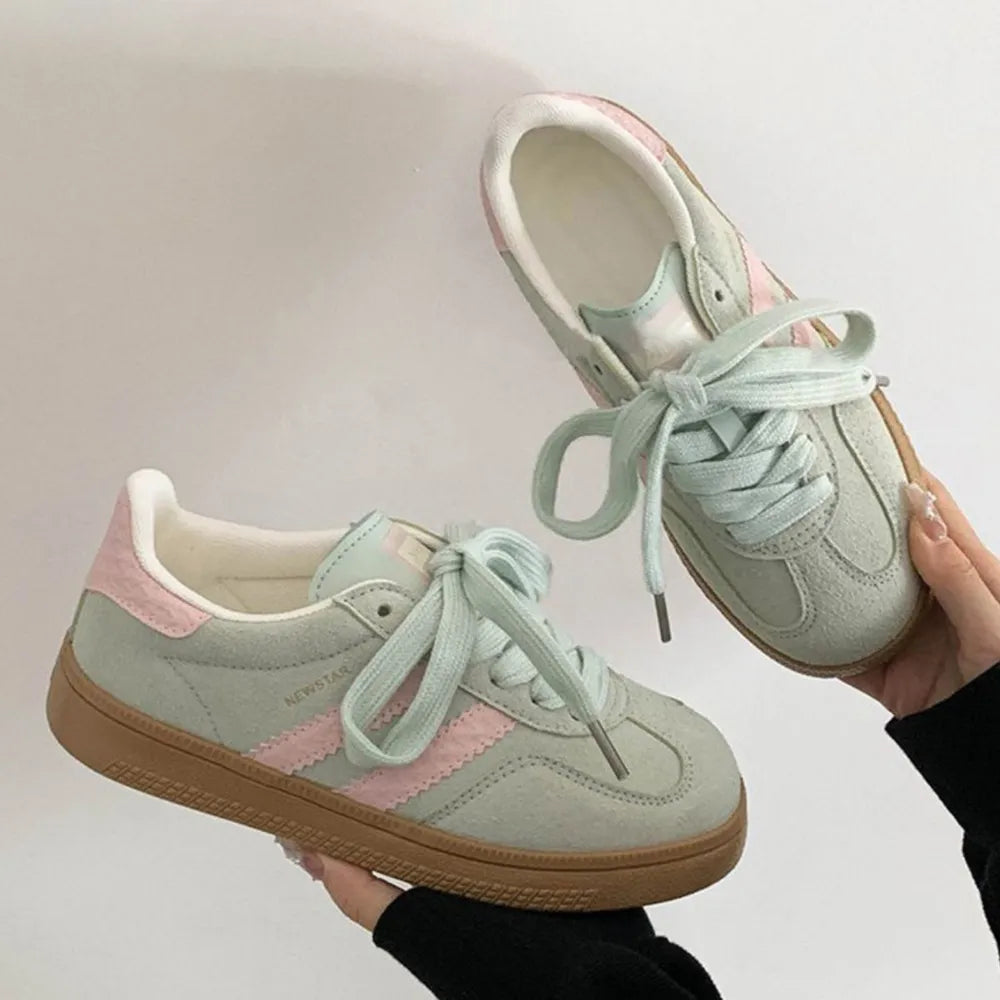 Contrast Round Toe Flat Sneakers Gum Leaf