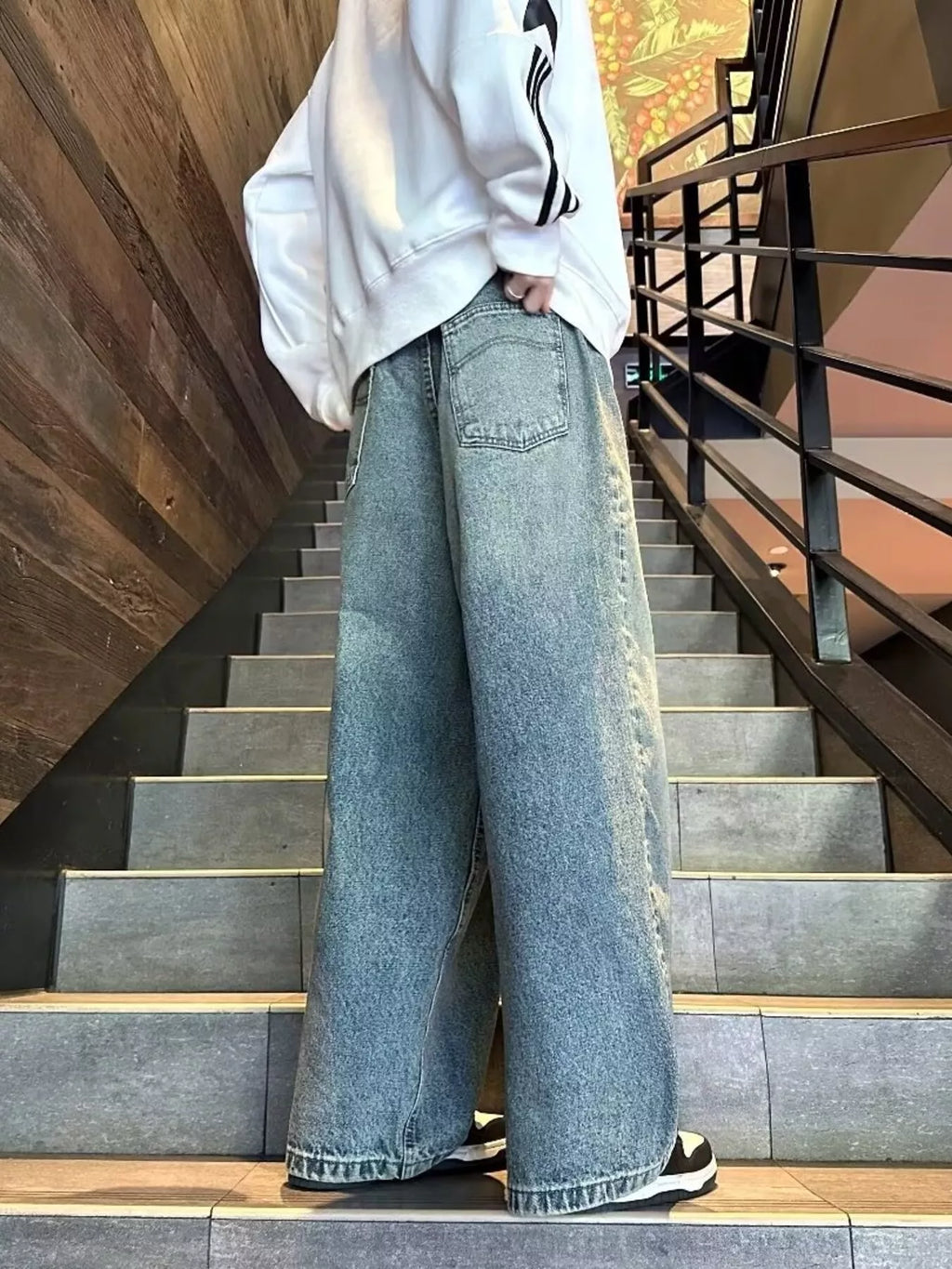 men's men's full size vintage wash wide leg jeans plus size - close-up detail