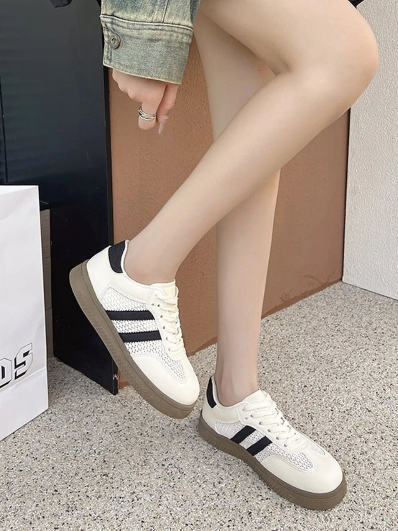 women's lace up round toe platform sneakers - close-up detail