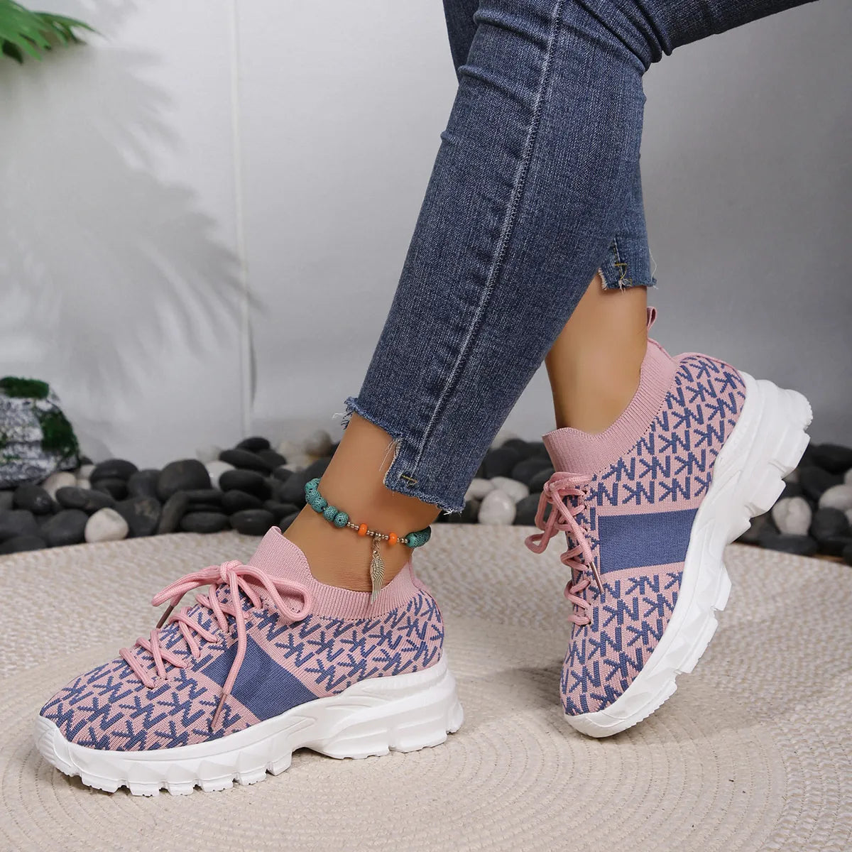 women's round toe lace up sneakers - styling option