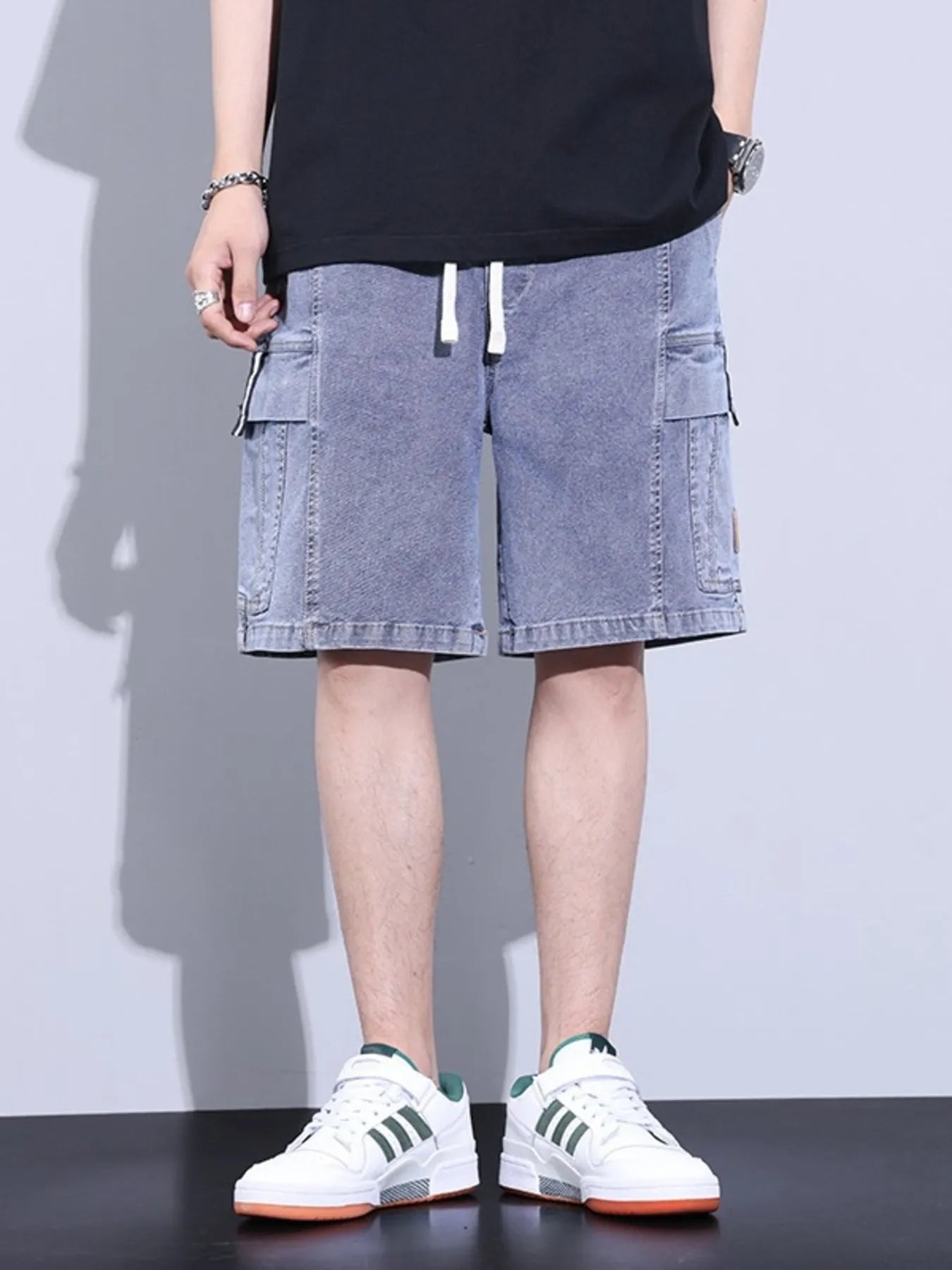 men's men's plus size vintage wash cargo denim shorts - close-up detail