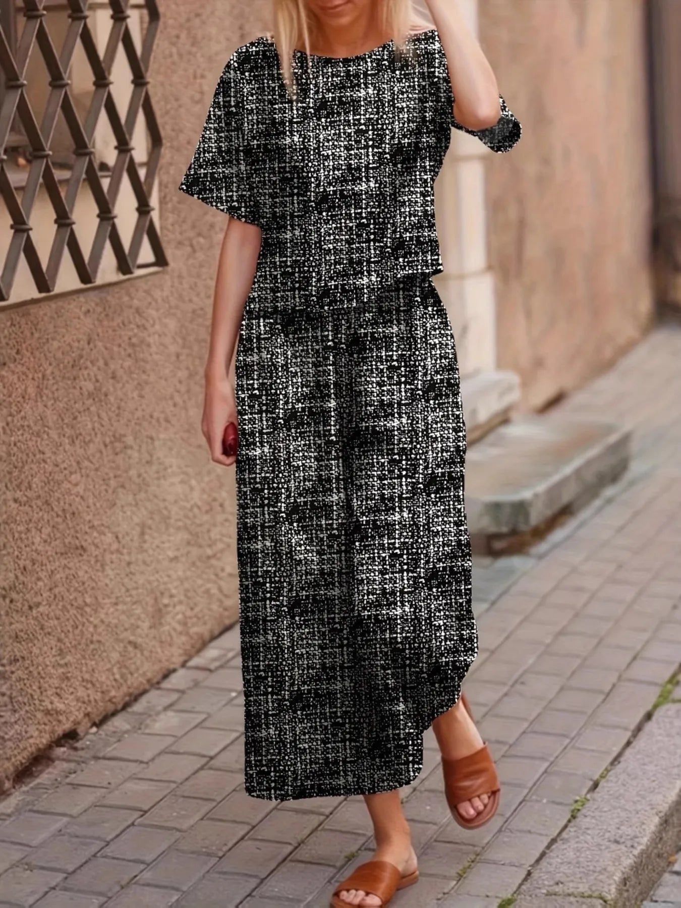 Round Neck Short Sleeve Top and Pants Set Black