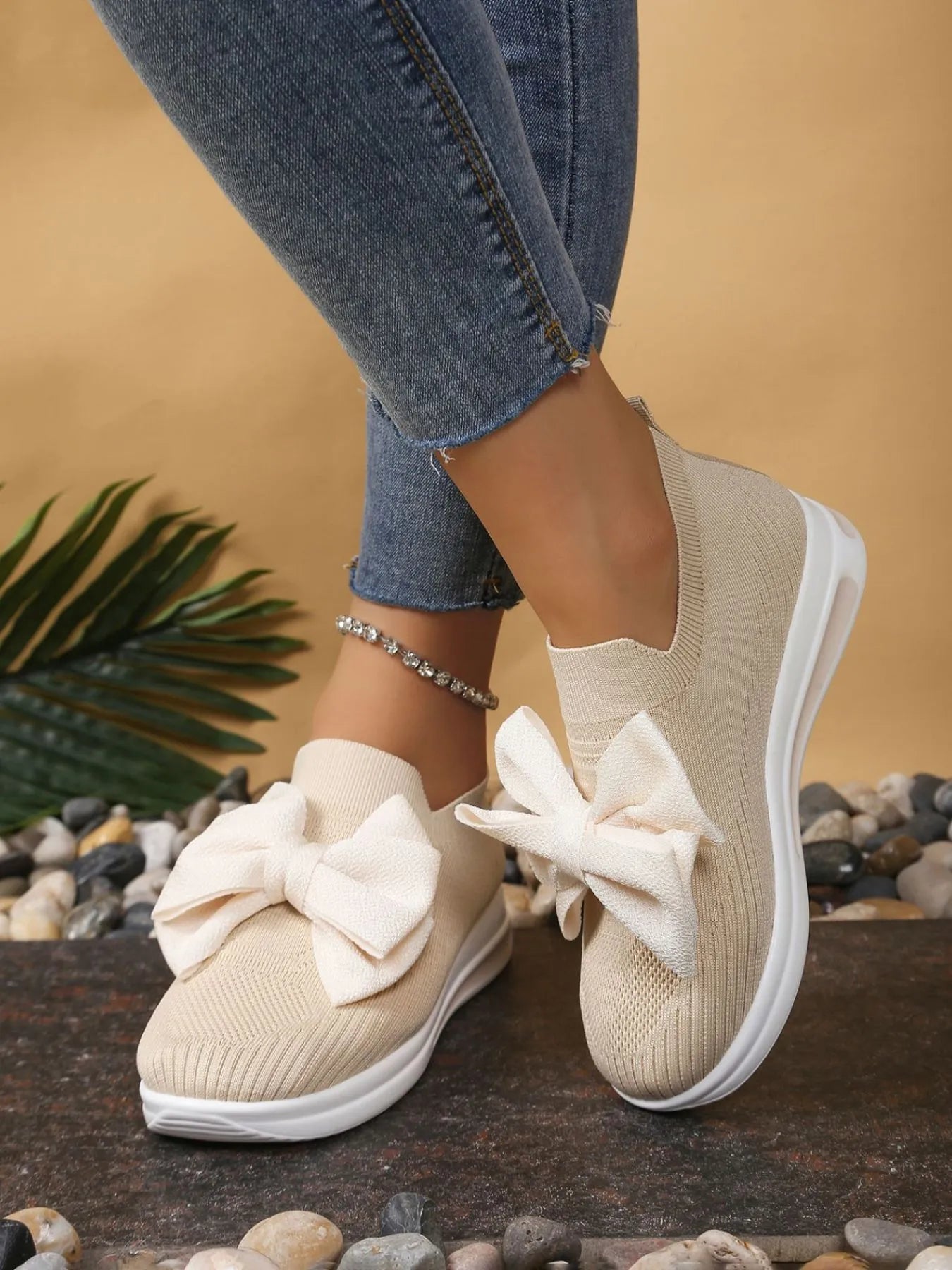 women's bow-tie knit slip-on sneakers - lifestyle shot