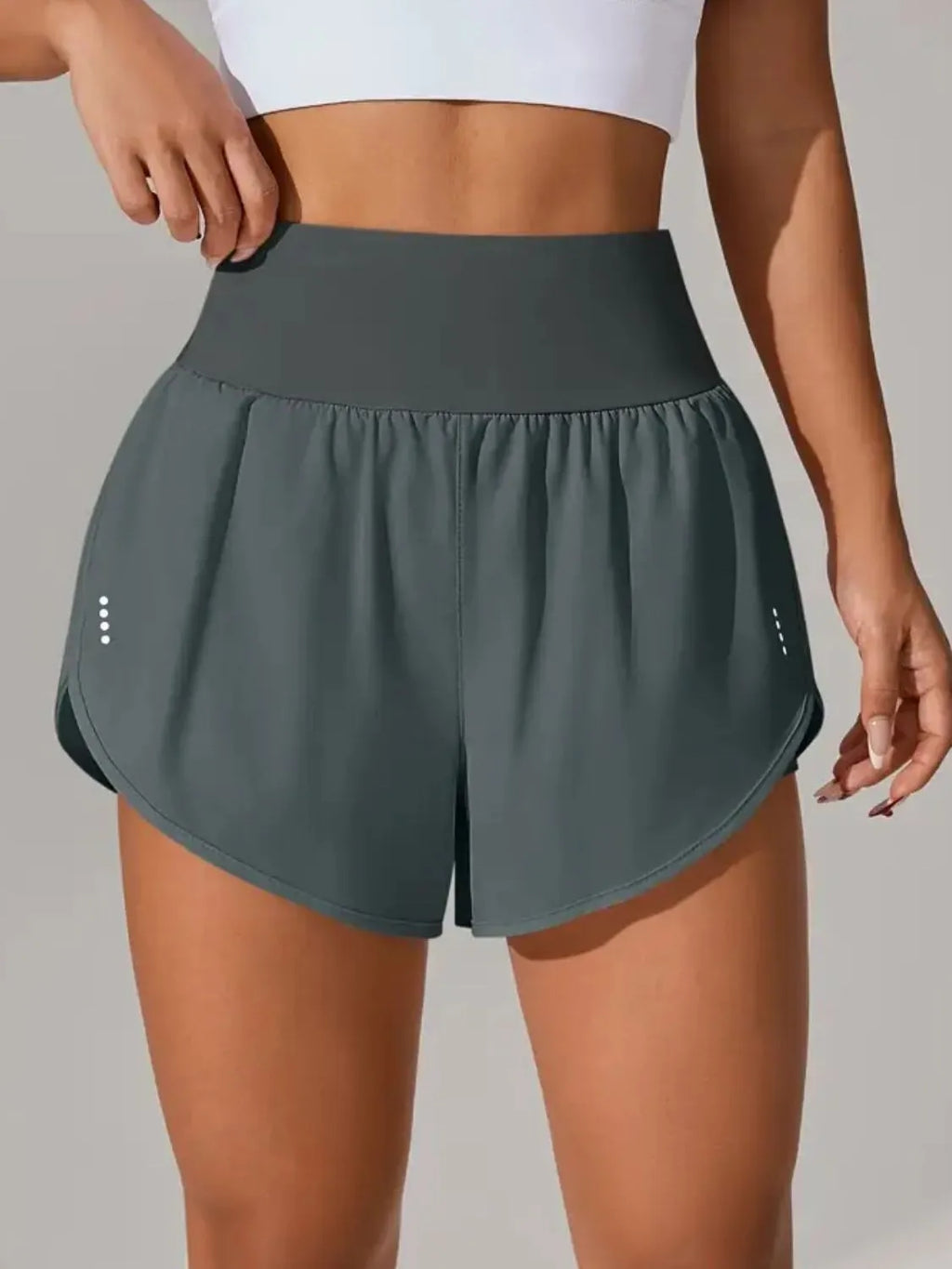 women's pocketed high waist active shorts - extra view