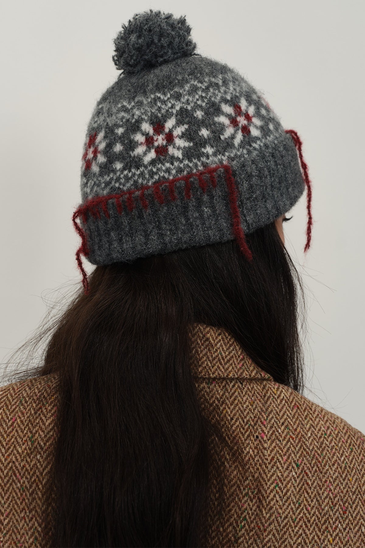 Seam Trim Geometric Knit Hat