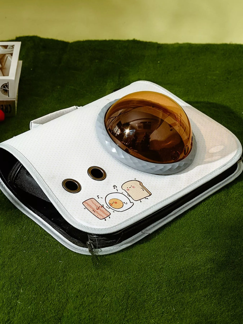 portable bubble window pet carrier bag - side view