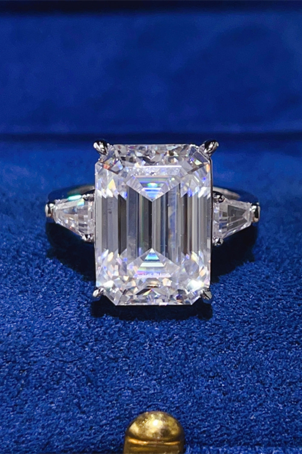 silver and gold ring antique jewelry silver 10 Carat Moissanite 925 Sterling Silver Ring in Silver, size 9, 5, 6, 7, 8, shown in close-up highlighting gemstone detail