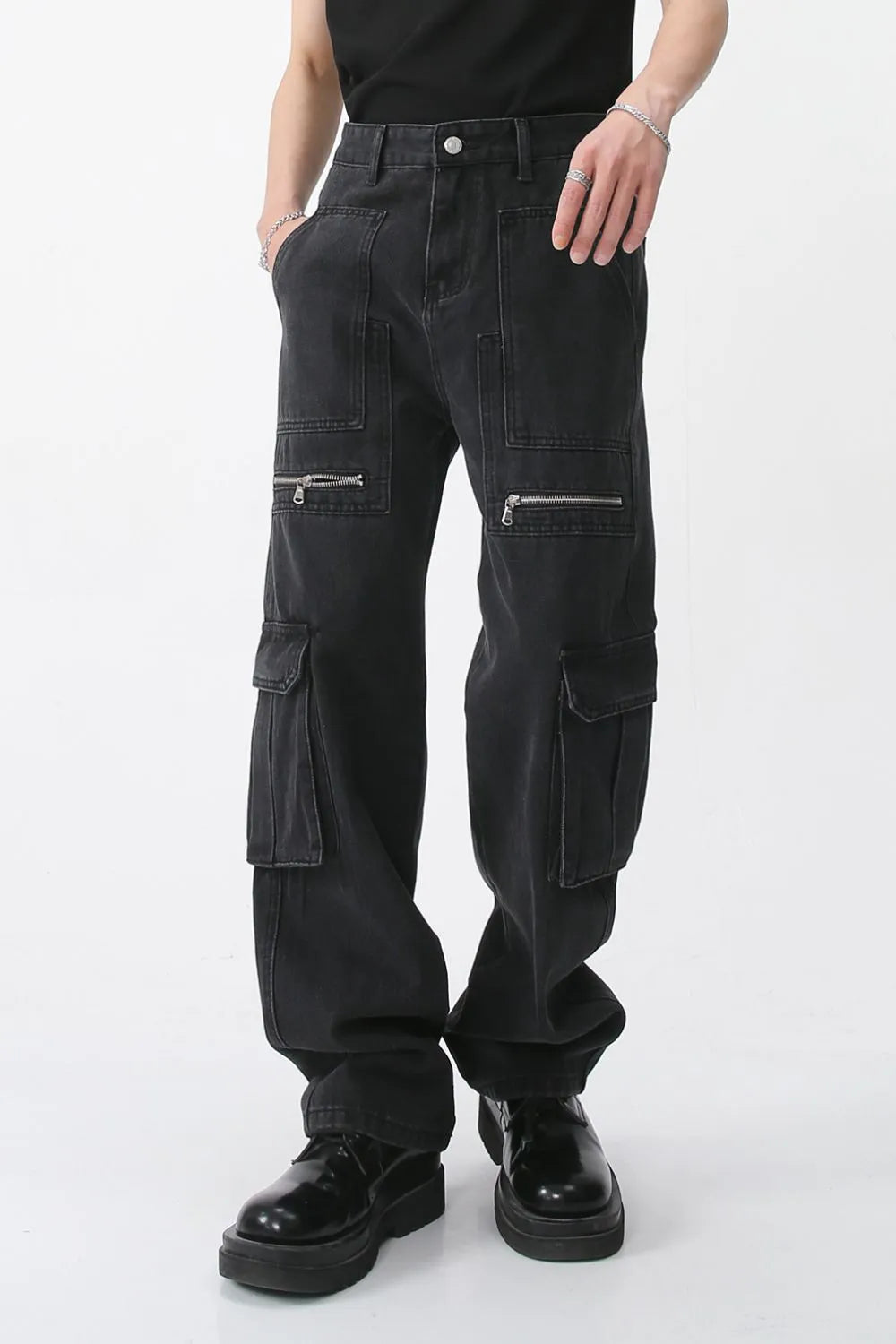 Men's Loose Fit Jeans with Cargo Pockets Dark