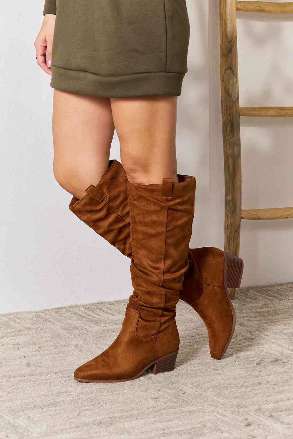 East Lion Corp Block Heel Knee High Boots Chestnut