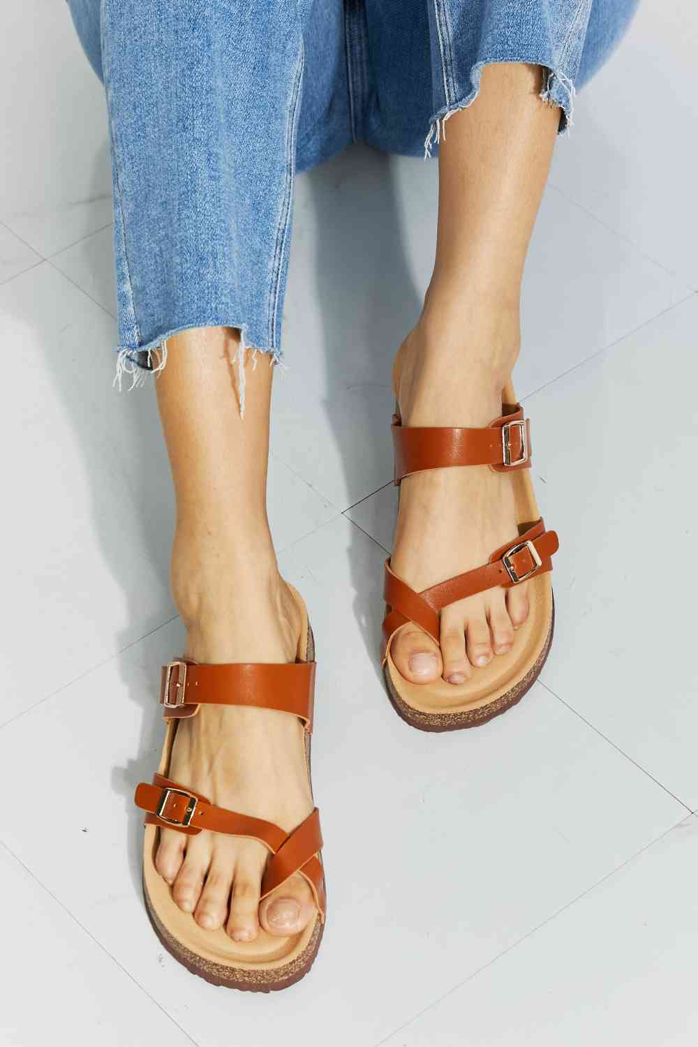 Forever Link Coastal Escape Toe Ring Footbed Slide Sandal Ochre