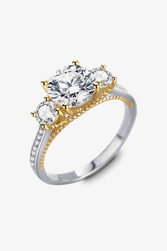 Donjane's 2 Carat Moissanite Contrast Ring for meticulously crafted luxury jewelry. Elevate your style with opulent 2-carat diamonds, elegantly showcased in rings and necklaces. 