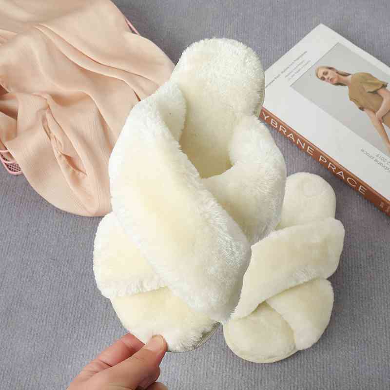 Faux Fur Crisscross Strap Slippers