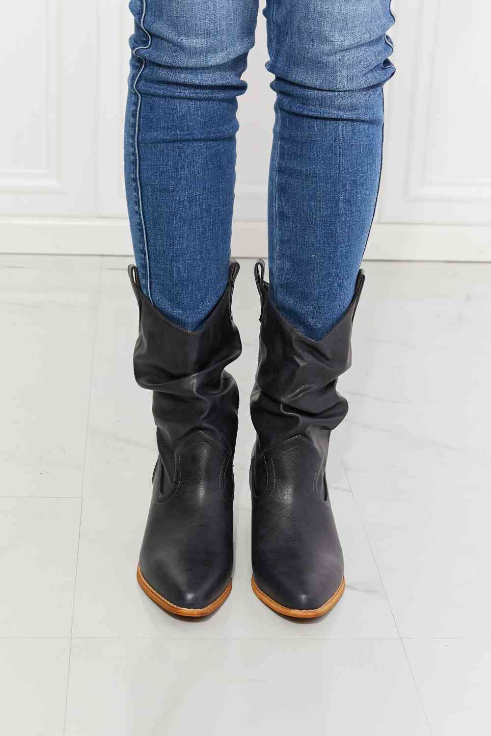 MMShoes Better in Texas Scrunch Cowboy Boots in Navy Navy