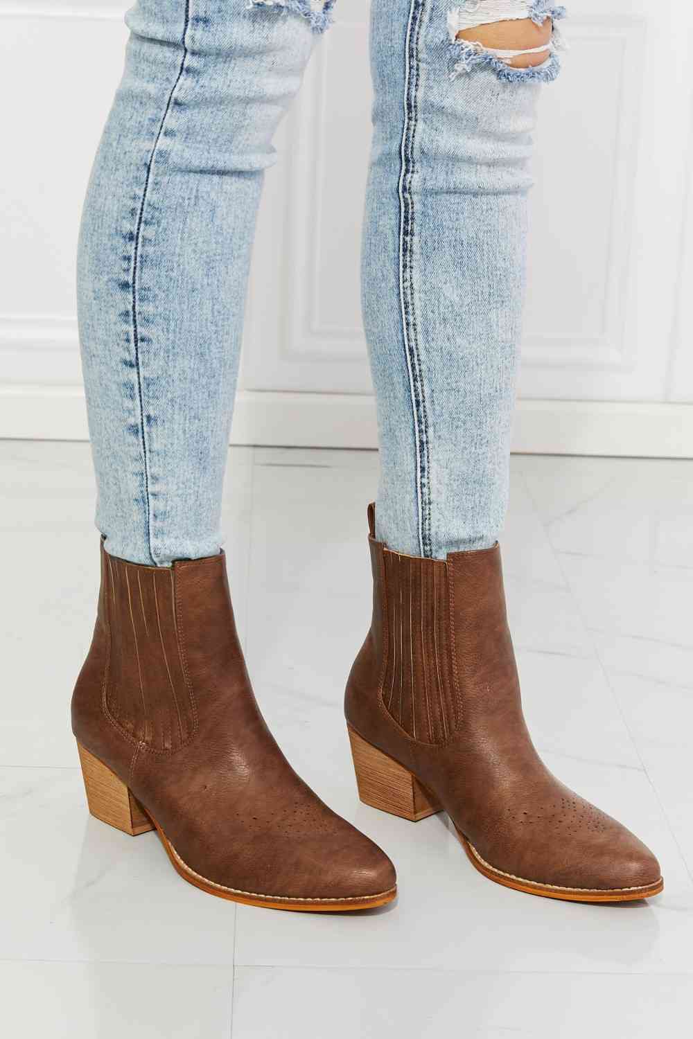 MMShoes Love the Journey Stacked Heel Chelsea Boot in Chestnut Chestnut