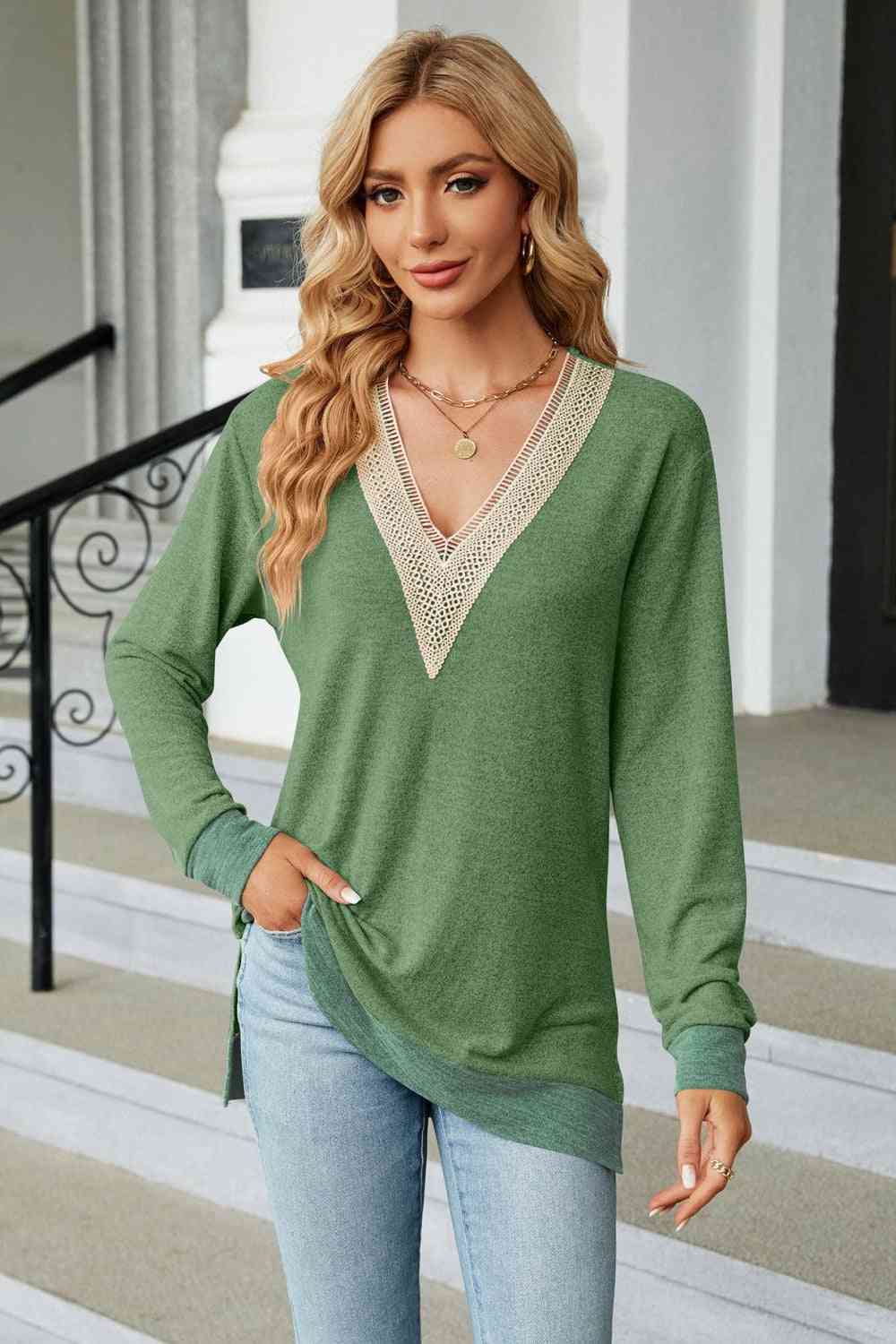 V-Neck Long Sleeve T-Shirt Mid Green