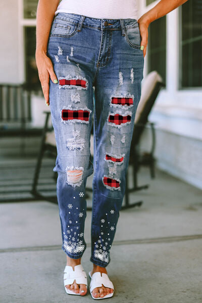 Plaid Snow Graphic Distressed Jeans Medium