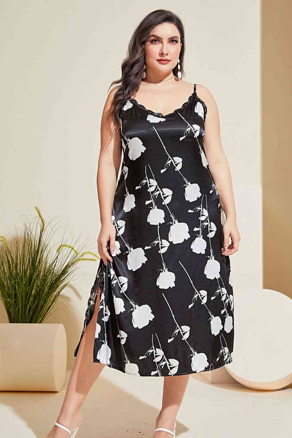 Plus Size Floral Lace Trim Side Slit Night Dress Black