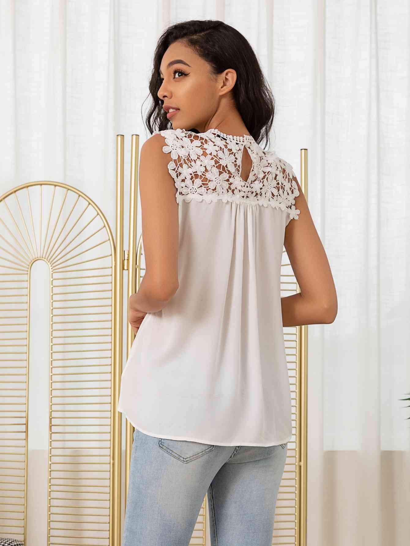 Lace Trim Round Neck Long Sleeve Tank Top