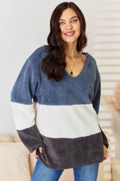 Culture Code Faux Fur Color Block V-Neck Sweater Vintage Blue Combo