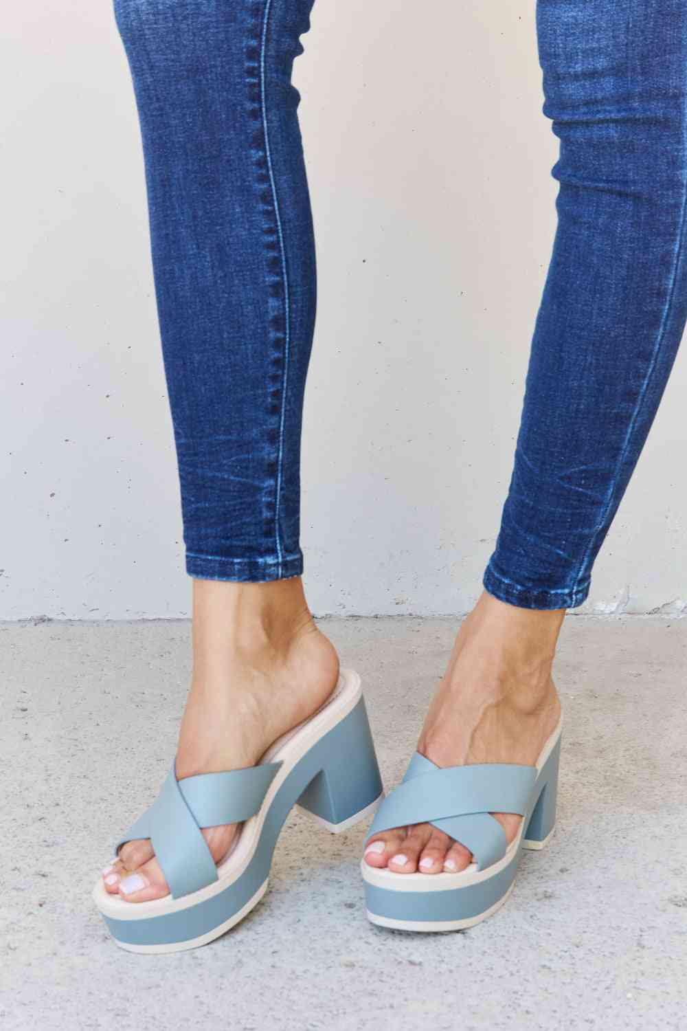 Weeboo Cherish The Moments Contrast Platform Sandals in Misty Blue Misty Blue
