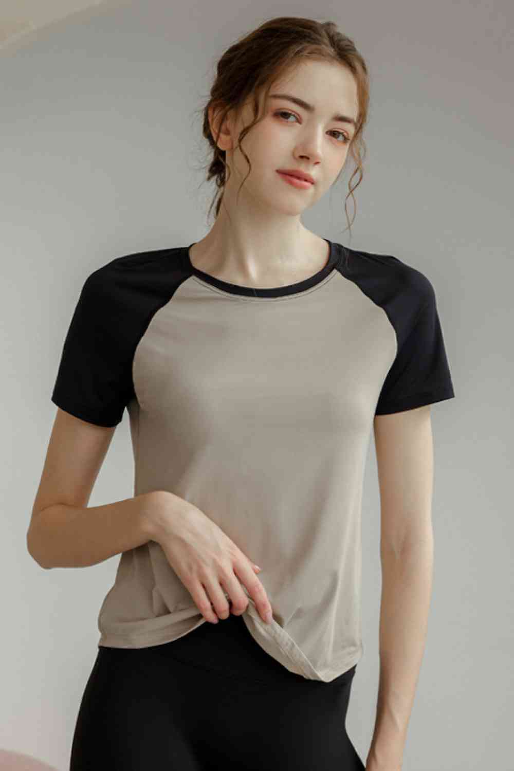 Round Neck Short Raglan Sleeve T-Shirt Khaki