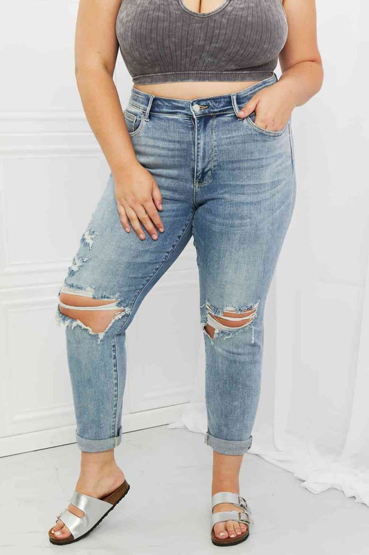 Judy Blue Malia Full Size Mid Rise Boyfriend Jeans Medium