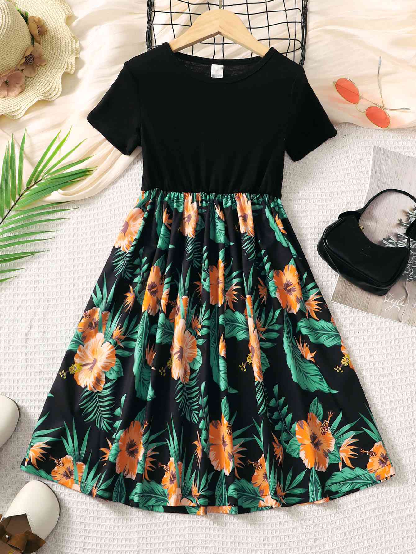 Floral Round Neck Short Sleeve Dress Black