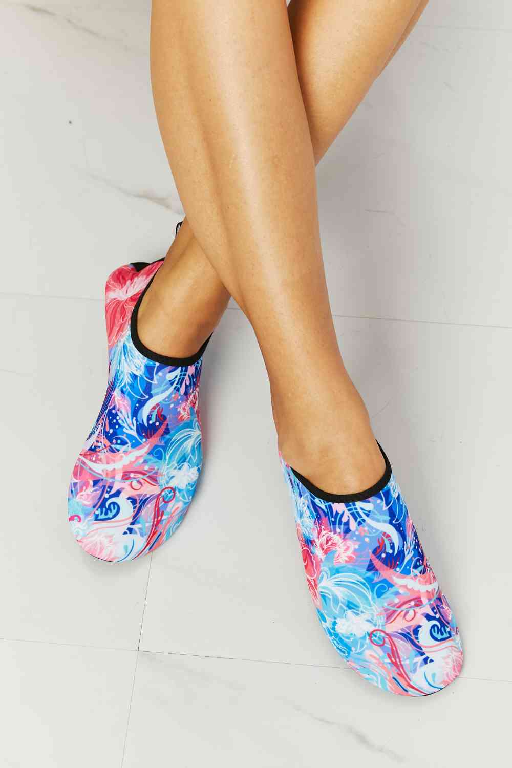 MMshoes On The Shore Water Shoes in Pink and Sky Blue Multicolor